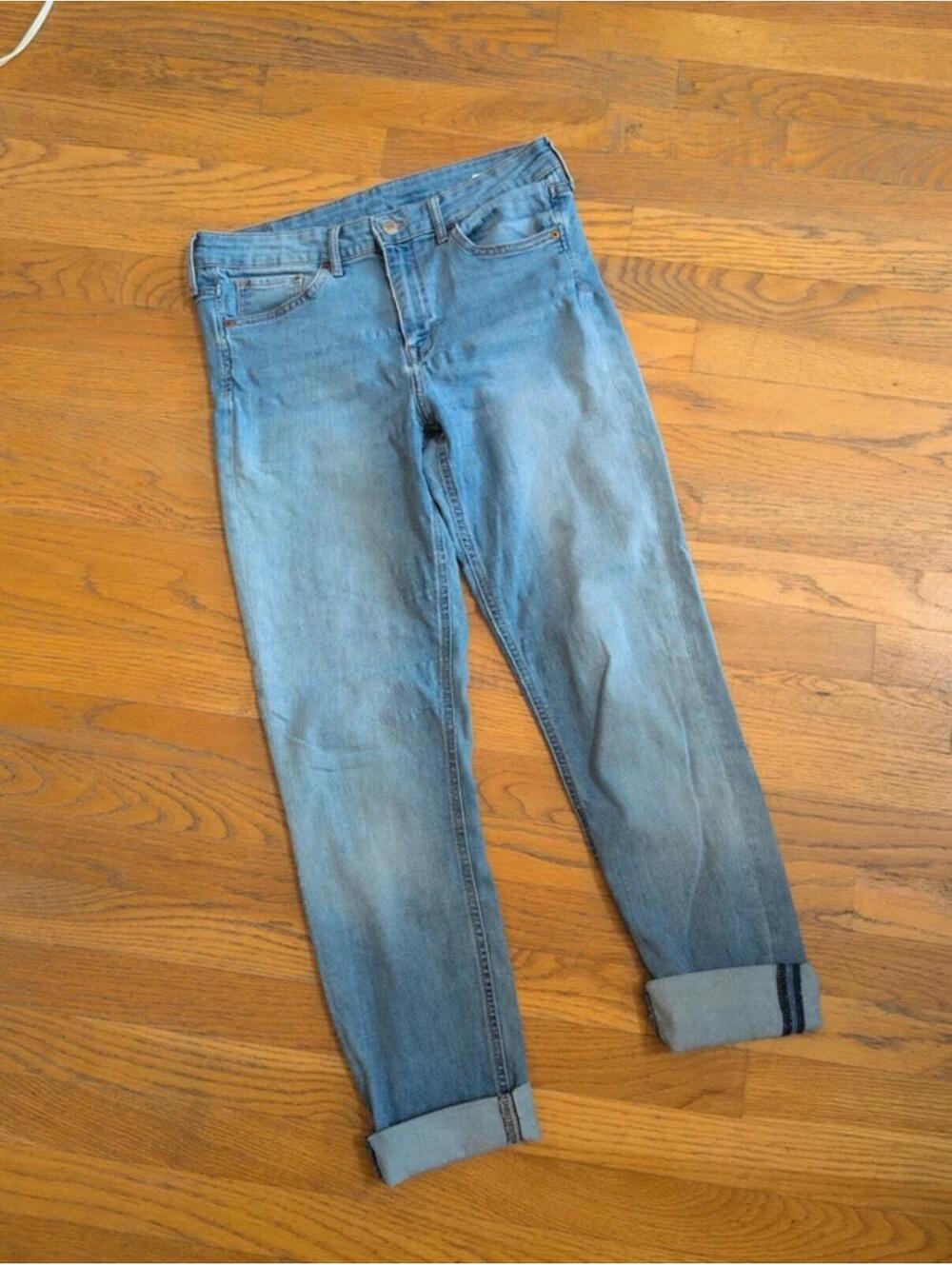 H&M Women's Skinny Jeans Light Blue Size 31 Good Condition